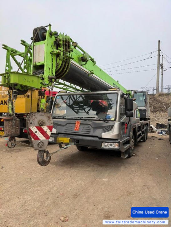 Buy Zoomlion ZTC251VE562 Used Crane Buy Zoomlion ZTC251VE562 Used Crane